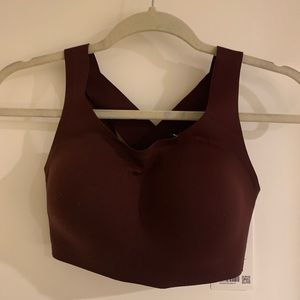 NWT: Lululemon enlite bra size 32DD